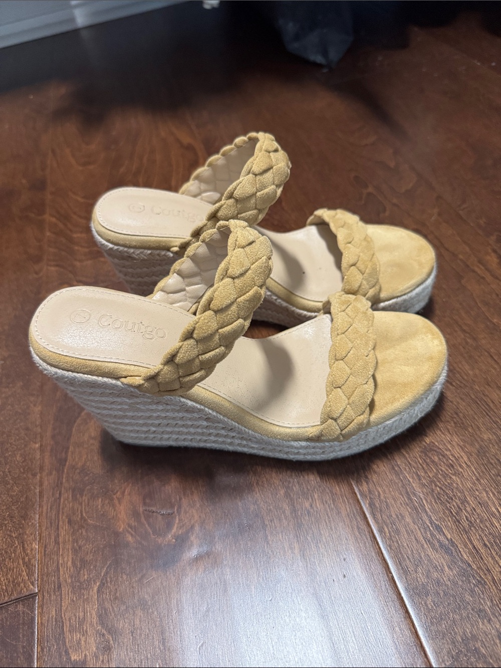 Wedge sandals